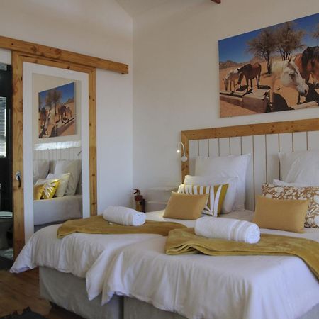 Wildhorses B&B And Self Catering 뤼데리츠 외부 사진