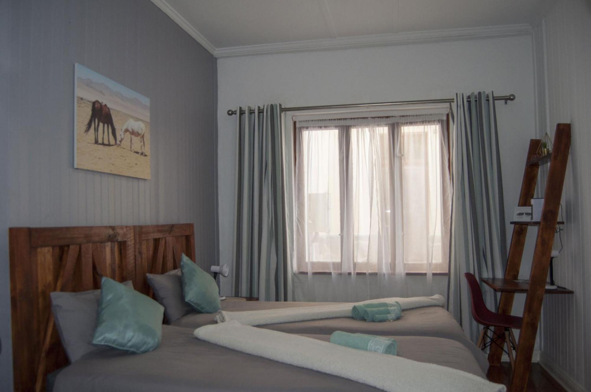 Wildhorses B&B And Self Catering 뤼데리츠 외부 사진